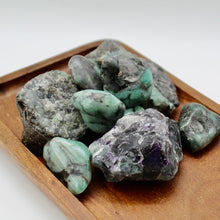 Load image into Gallery viewer, Emerald