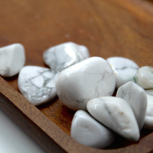 Load image into Gallery viewer, Howlite
